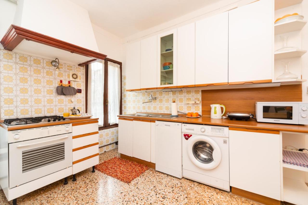 Ca' Alle Gondolette Venesia Bagian luar foto