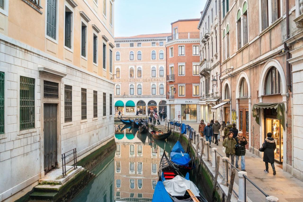 Ca' Alle Gondolette Venesia Bagian luar foto