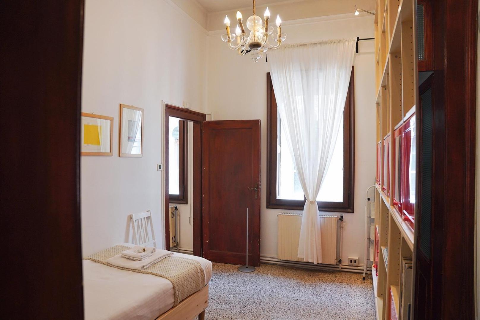 Ca' Alle Gondolette Venesia Bagian luar foto